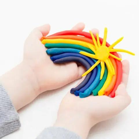 Manualidades con plastilina. Trabajar la psicomotricidad fina.