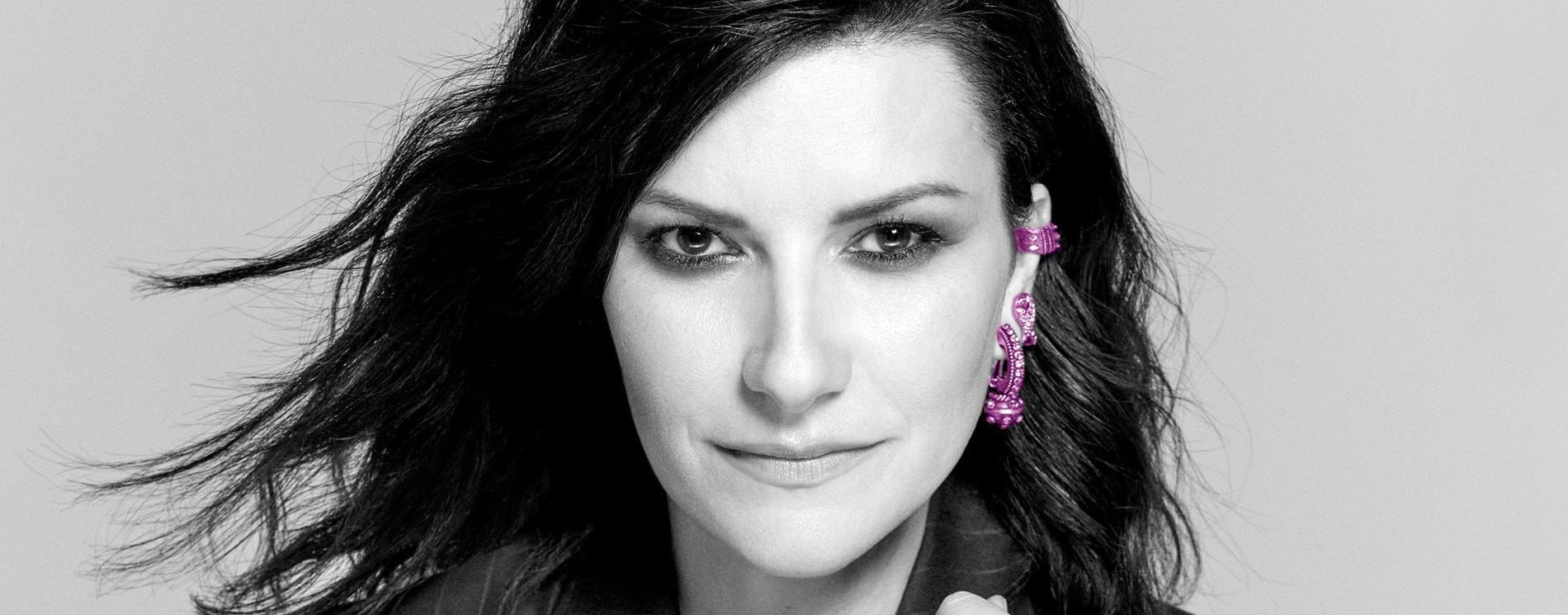 Laura Pausini HOLA LIVING