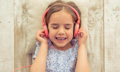 Audiocuentos y sus beneficios para niños.