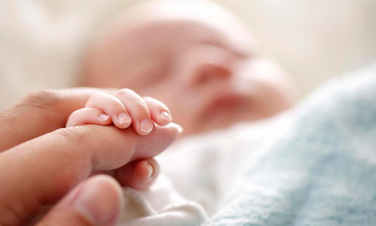 Photo of newborn baby fingers