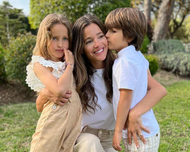 Malena Costa, con sus hijos, Malena y Mario.