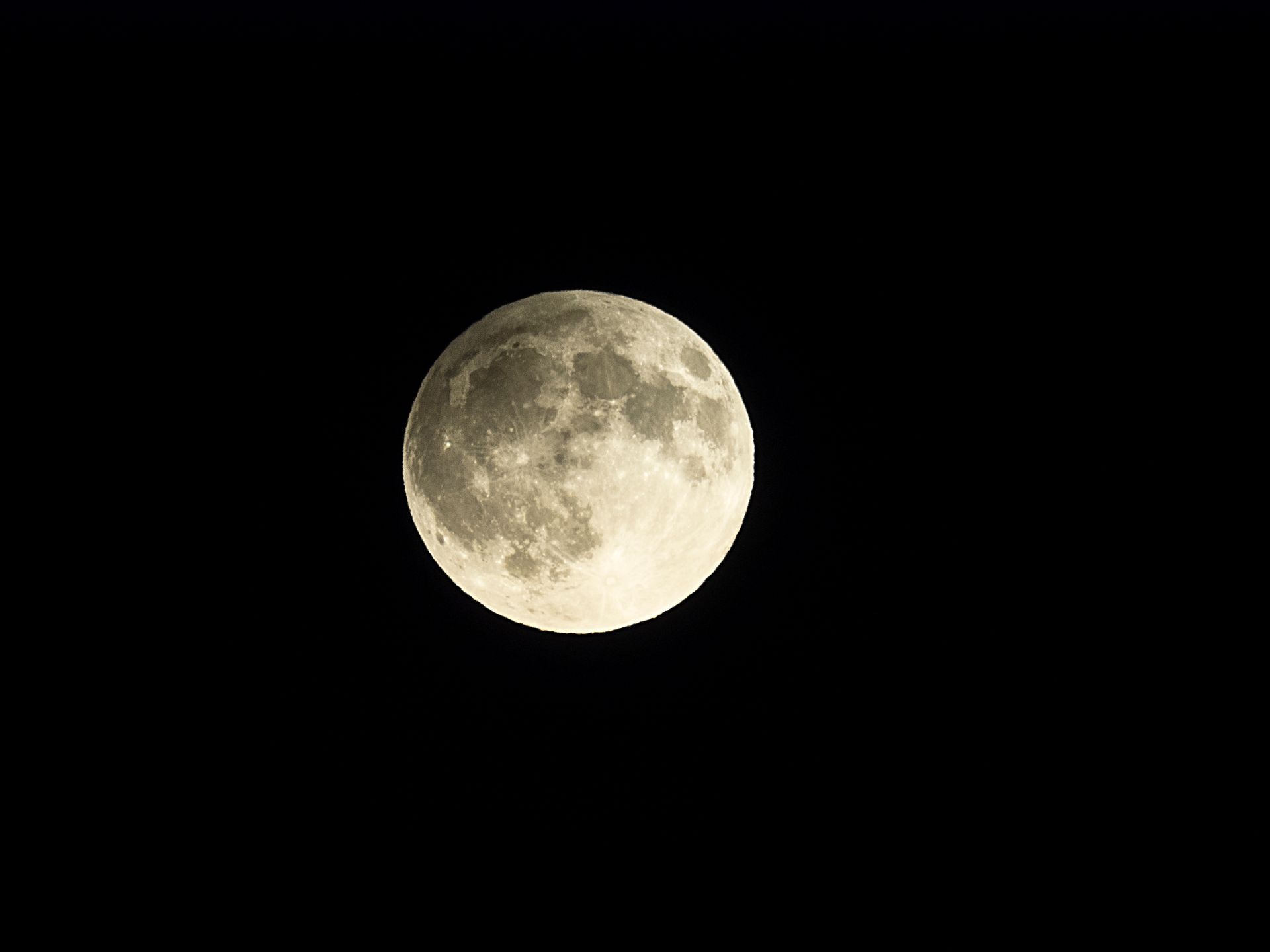 What is the Lunar X, and how to spot this rare moon phenomenon