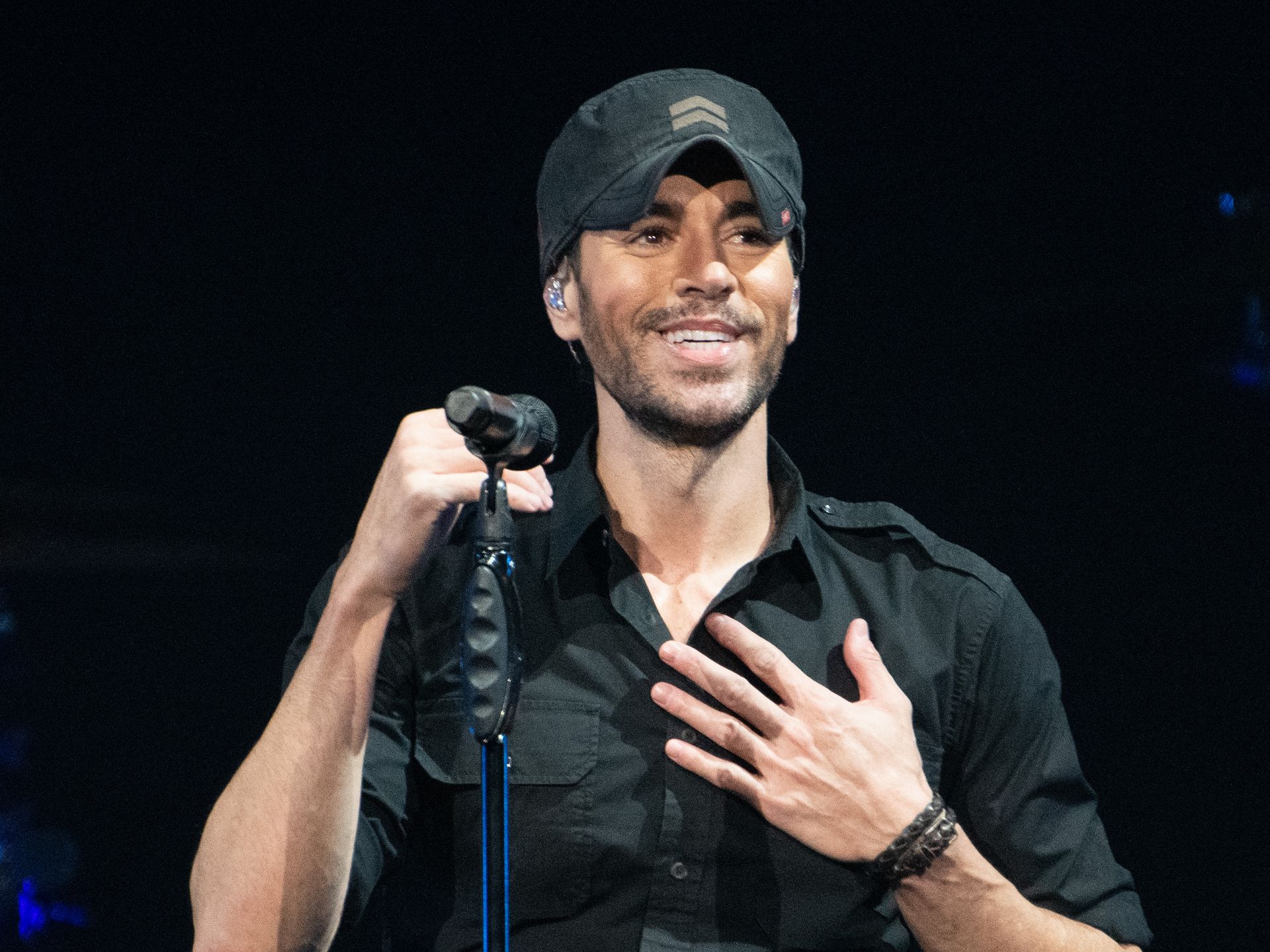 Xunuk ayol bilan jinsiy aloqa video Yuliya Nova porno videolarini tomosha qiling