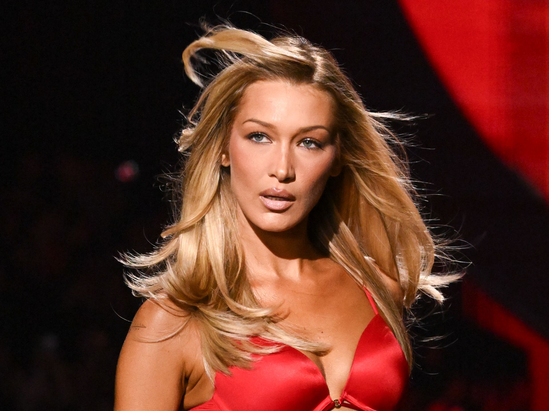 Bella Hadid sizzles in red, embracing full blonde bombshell energy