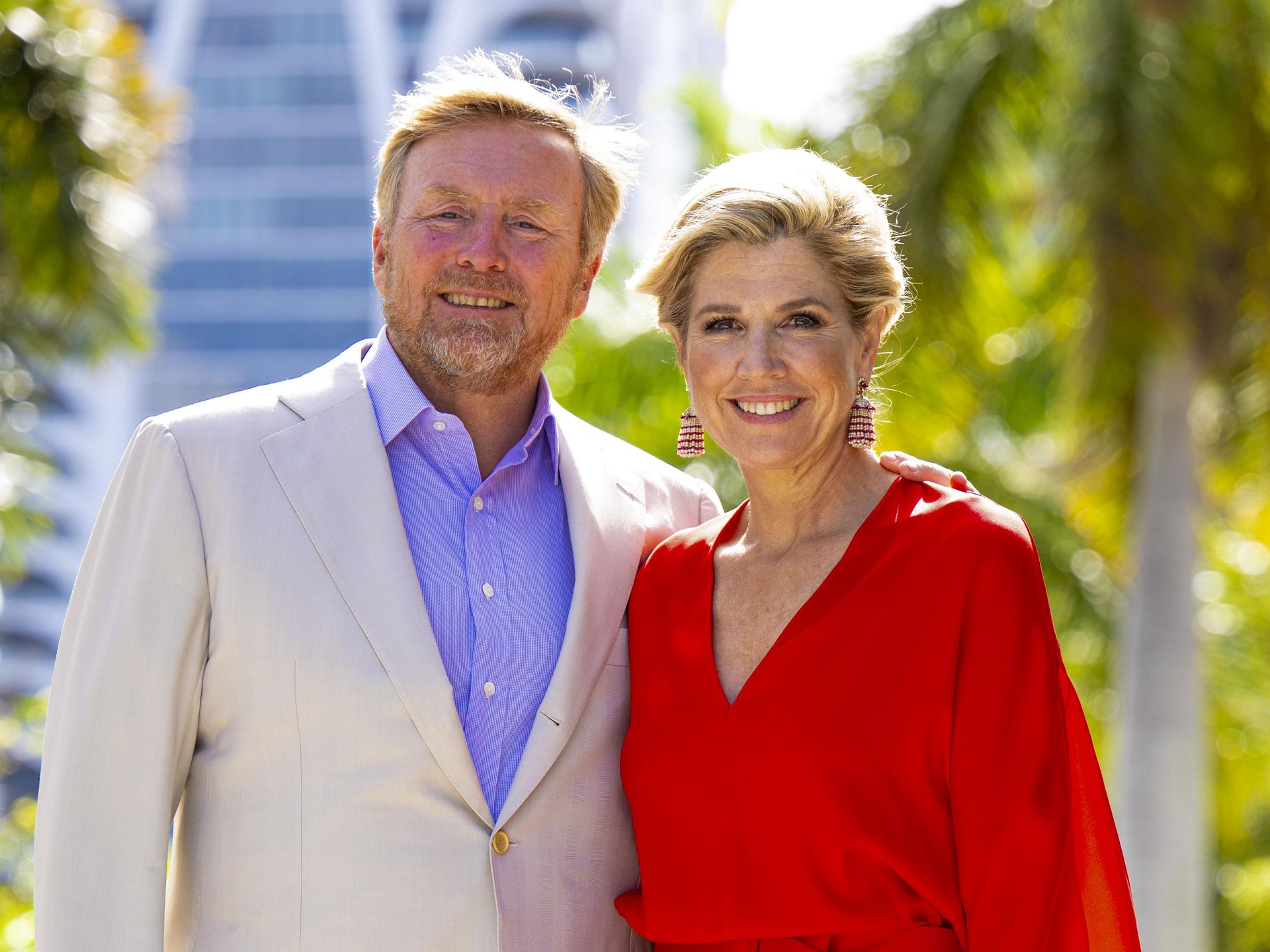 Queen Máxima embraces Miami culture in bold red—playing dominoes