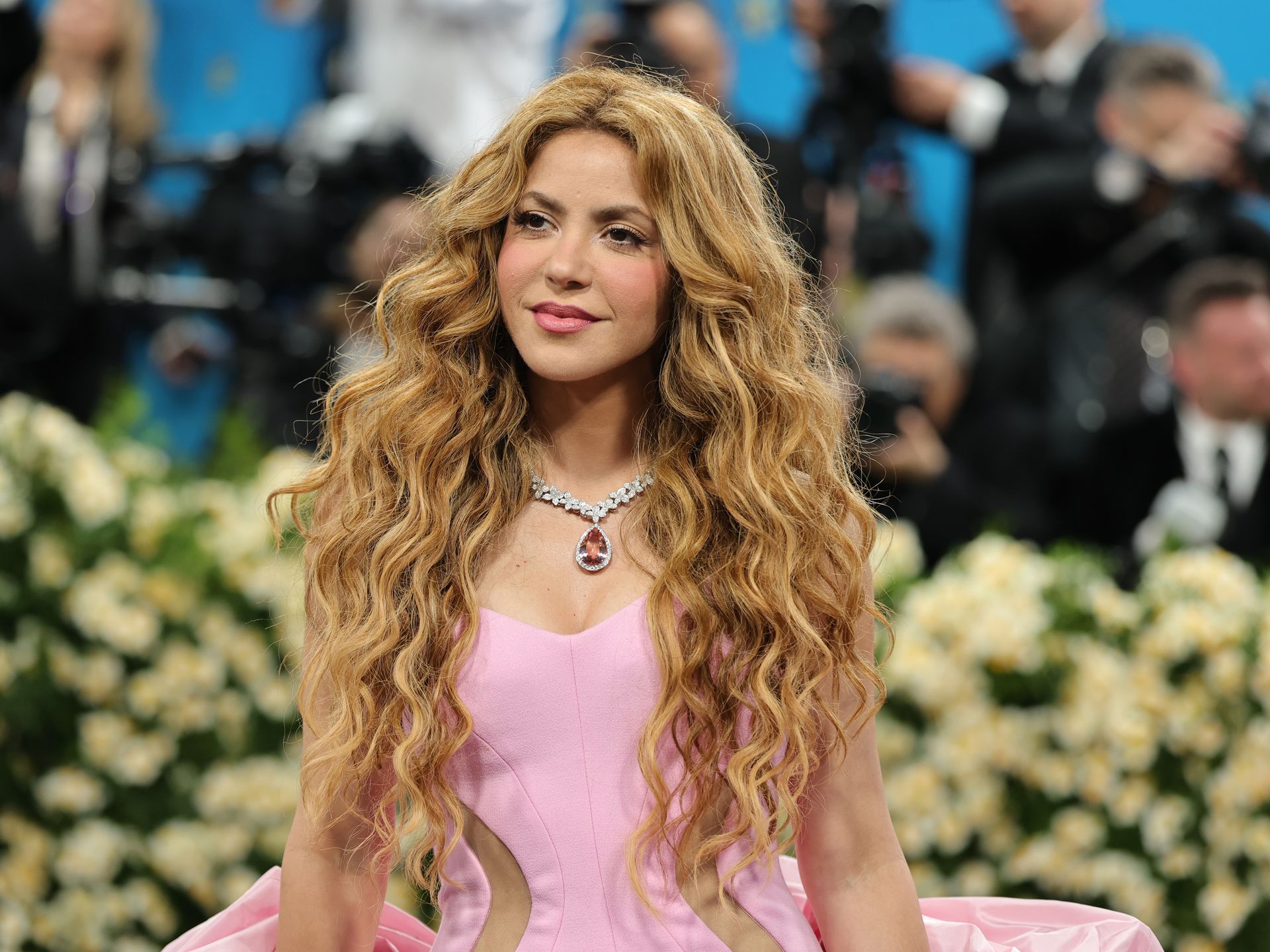 The Colombian superstar unveils Ísima, her first-ever haircare