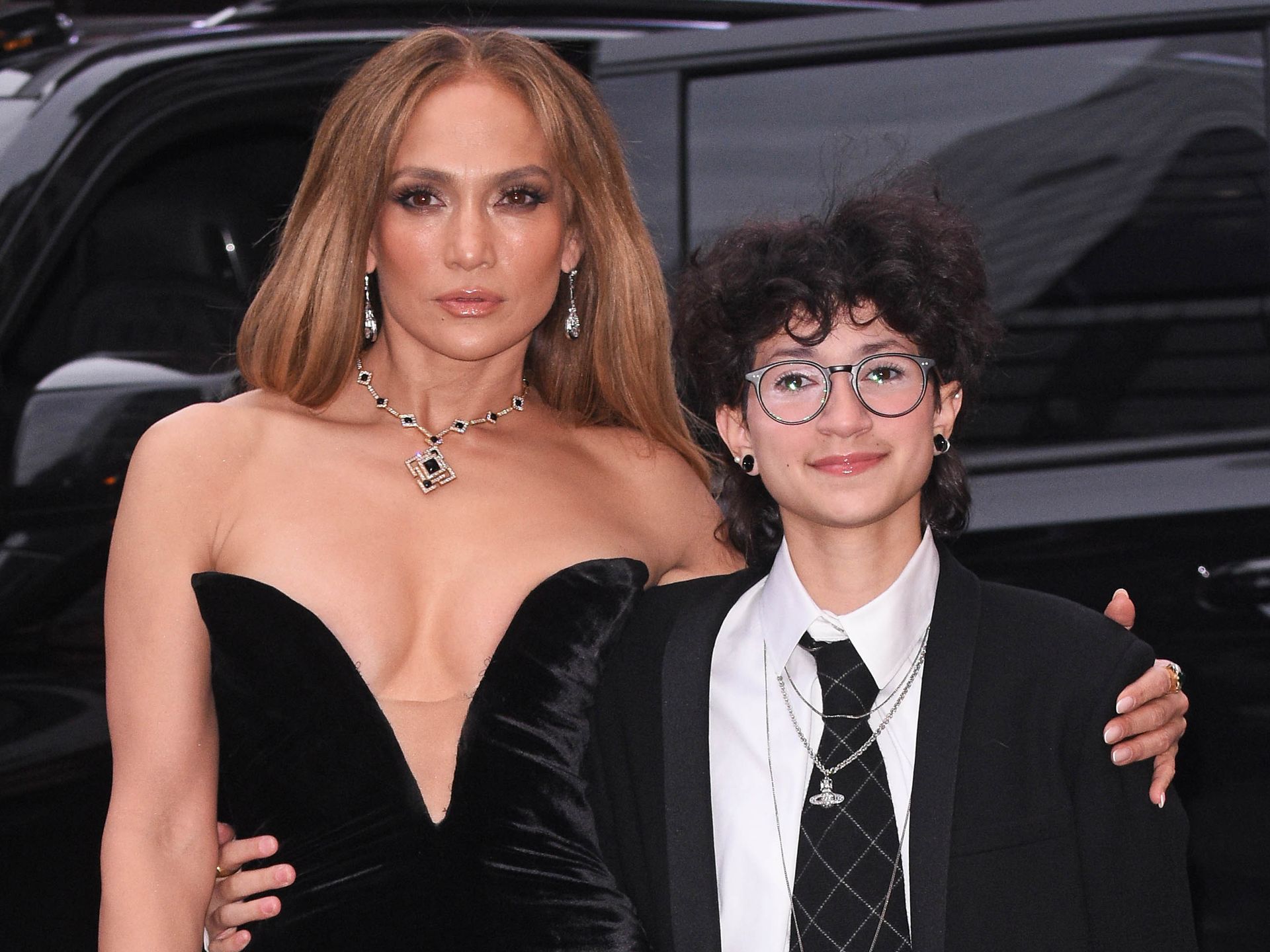 Jennifer Lopez's daughter Emme joins divisive Y2K trend: Just in time for summer!
