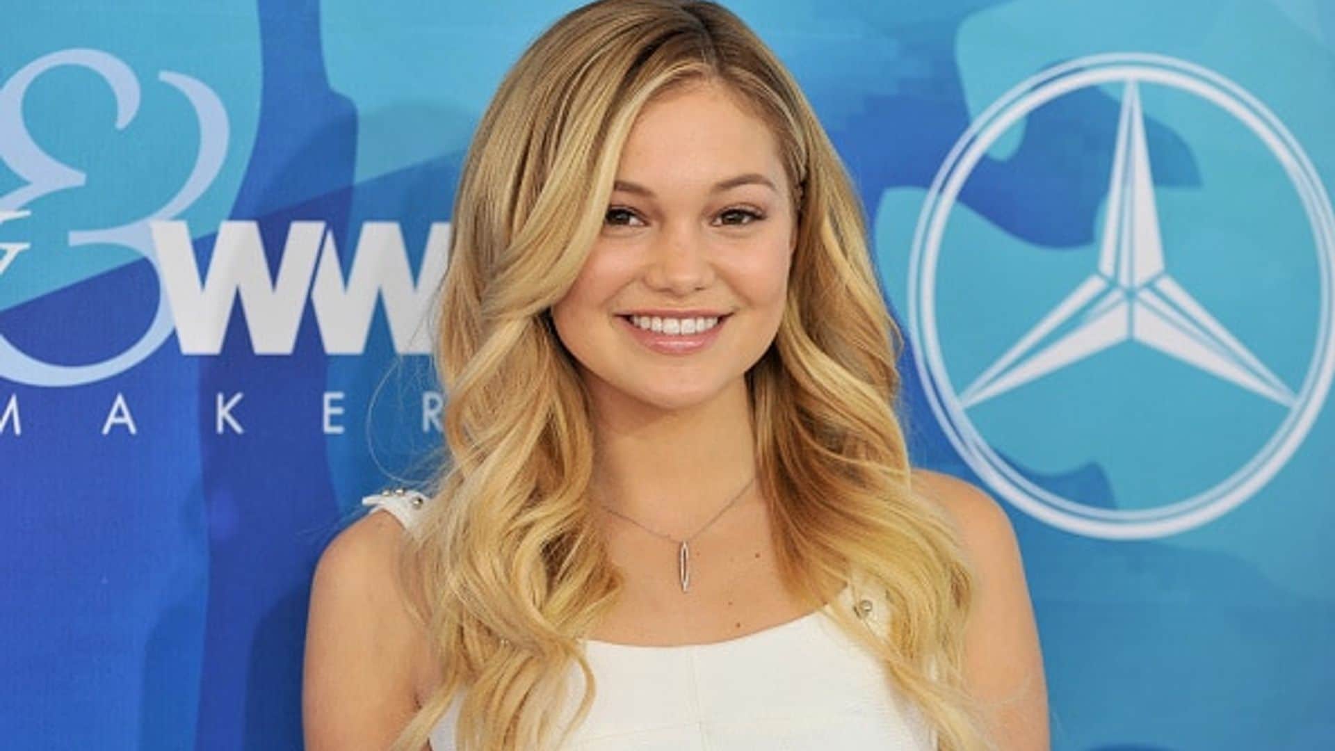 Disney star Olivia Holt's holiday goal:  Building a real snowman (in Iowa)