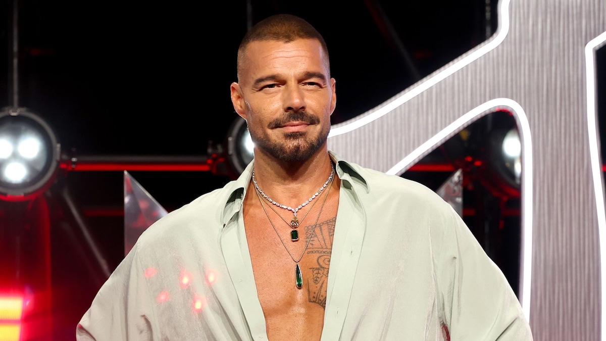Ricky Martin dedicates VMAs Latin Icon Award to his four kids: 'Everything I do is for you'