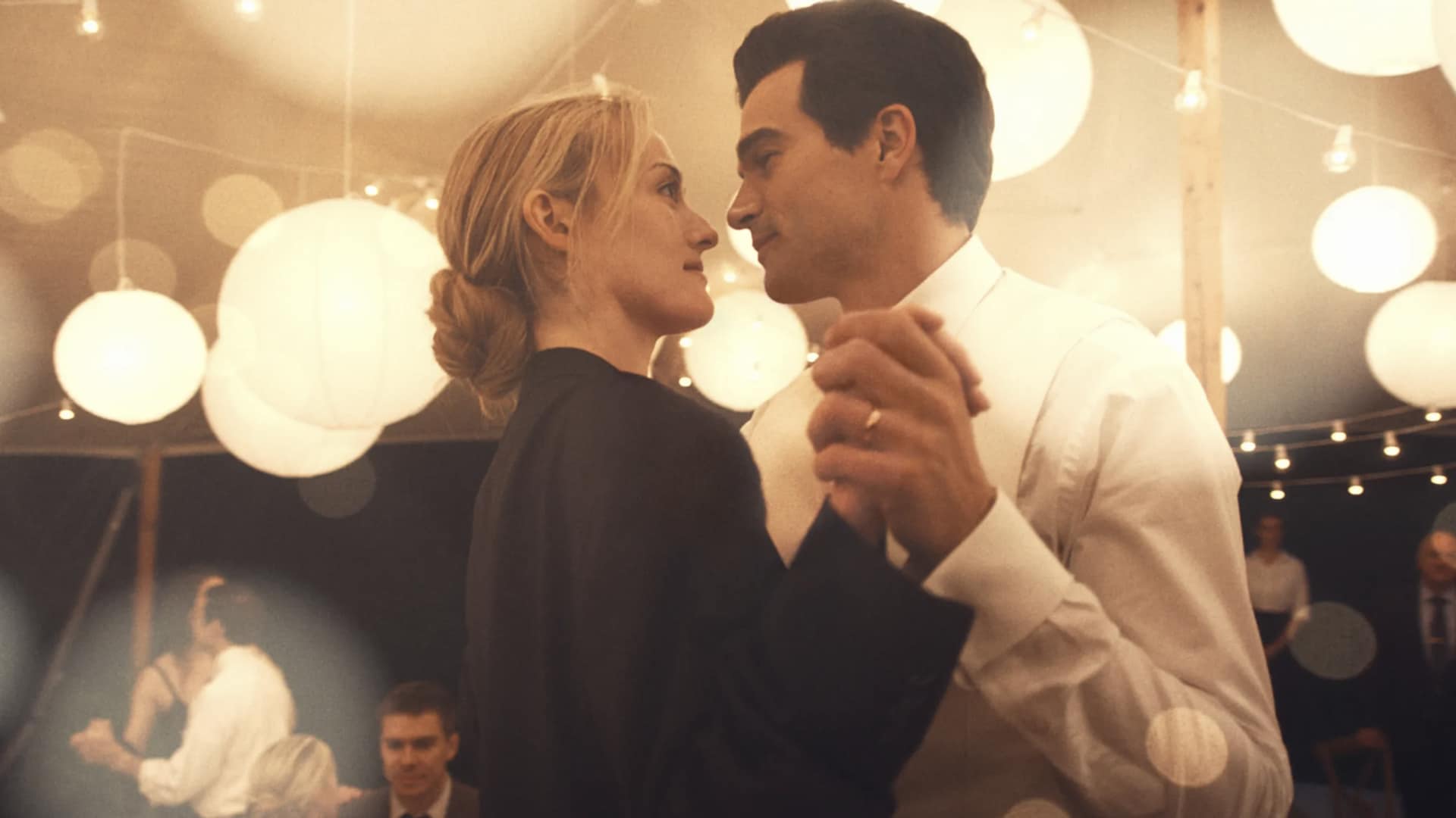 Romantic 'Love Story' trailer shows the moment JFK Jr. and Carolyn Bessette first met