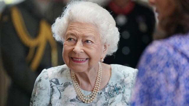 Queen Elizabeth II Visits Thames Hospice