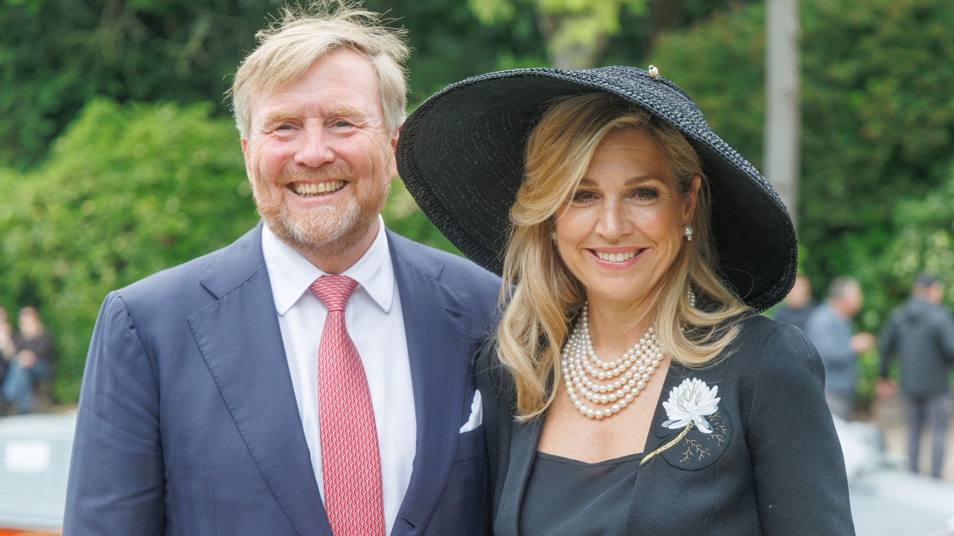 https://www.hola.com/us/horizon/landscape/0866638e3d63-venice-italy-king-willem-alexander-and-queen-maxima-take-a-stroll-through-the-gi.jpg?im=Resize=(1200)