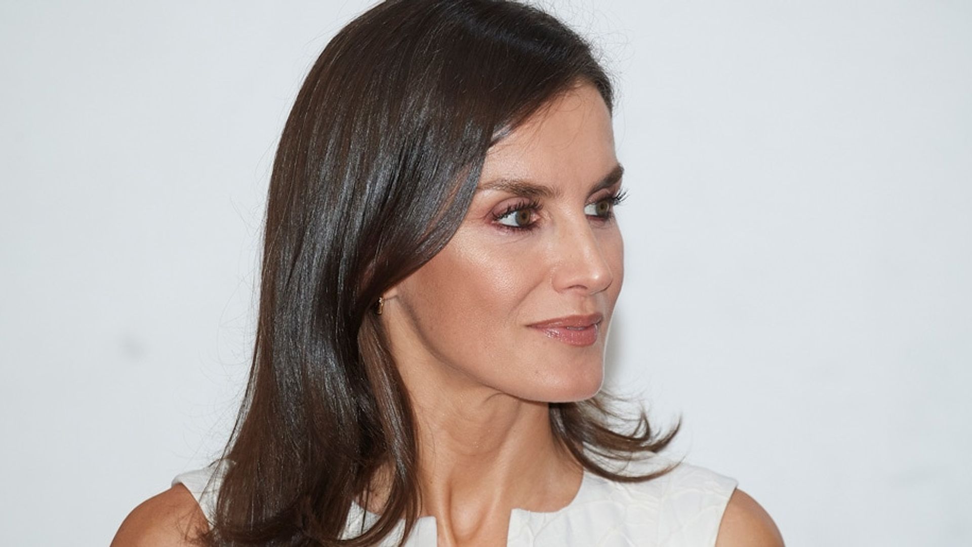 Queen Letizia rocks fall’s biggest trend in Cuba