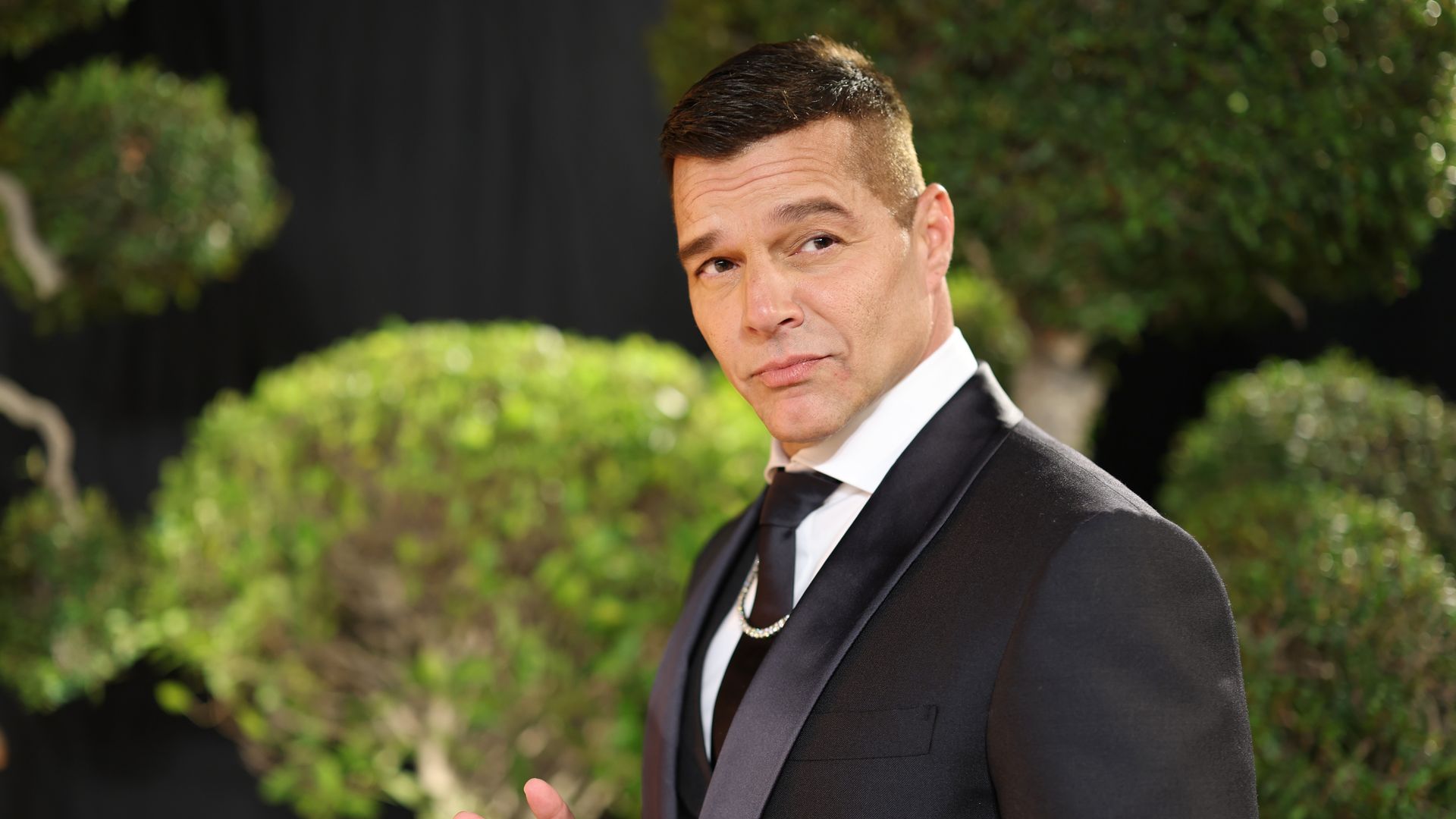 Ricky Martin's son Valentino shows off his muscles