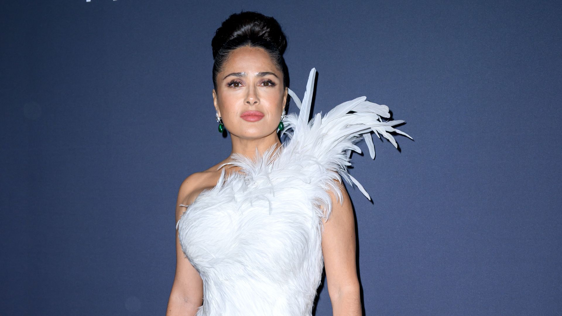 https://www.hola.com/us/horizon/landscape/0b3d35045534-cannes-france-salma-hayek-attends-the-2026-kering-women-in-motion-awards-during.jpg?im=Resize=(1200)