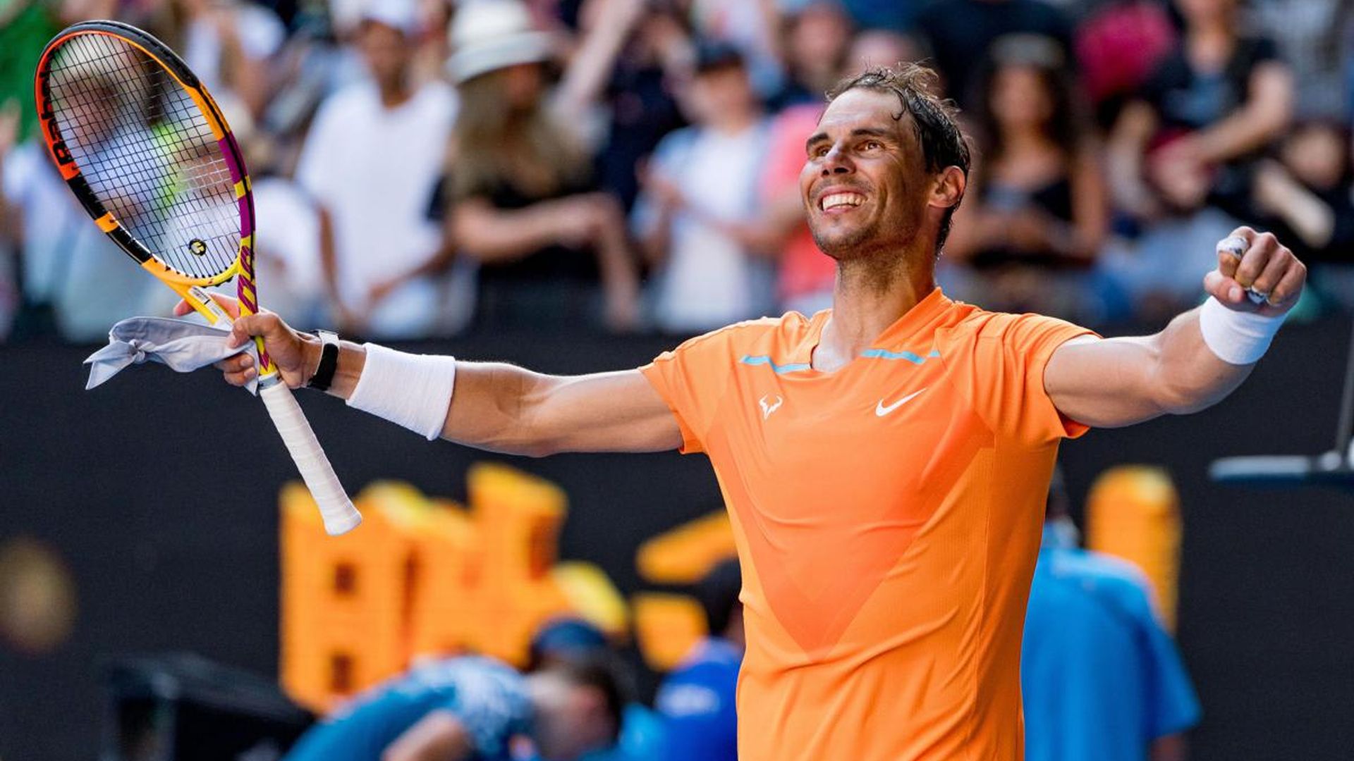 Rafael Nadal debuts at the Australian Open with his lucky charms: his wife and baby