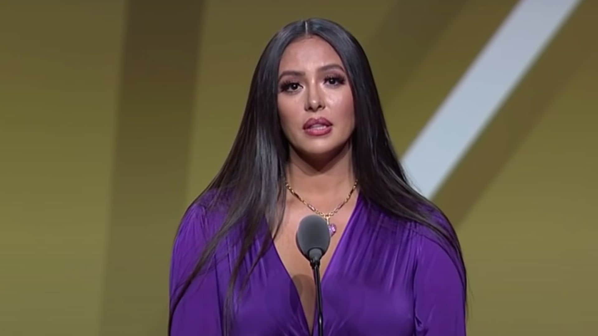 Vanessa Bryant reveals in a deposition how she learned about the death of Gianna and Kobe Bryant