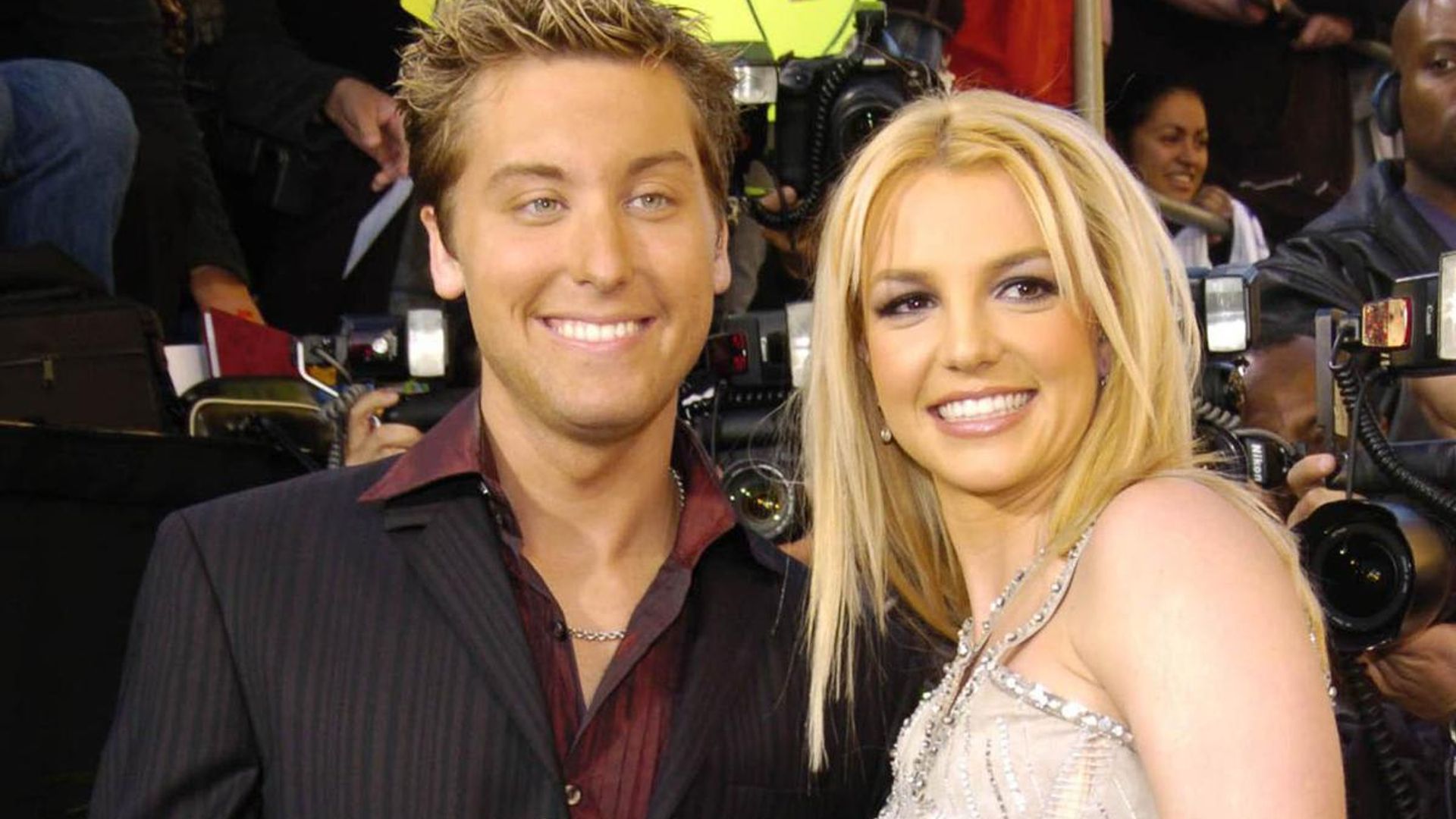 Britney Spears is an ‘auntie’ to Lance Bass’ adorable twins