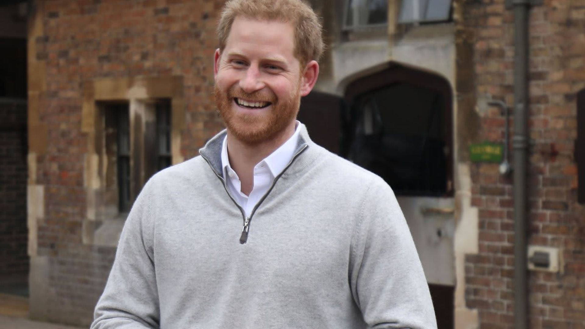 Prince Harry looks like a ‘local’ at California beach
