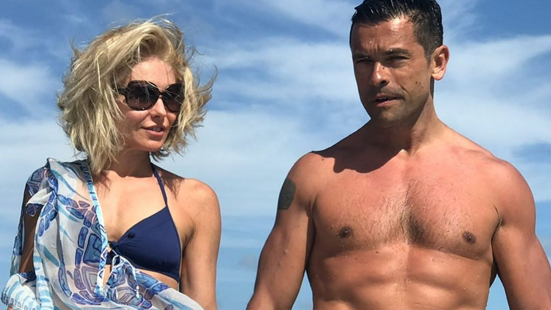 Kelly Ripa and Mark Consuelos talked about the actor’s incredible eyelashes