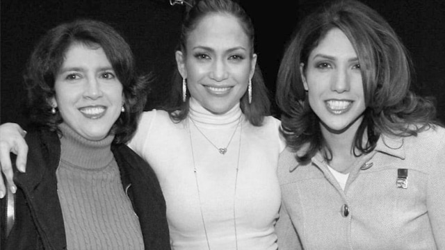 Jennifer Lopez with her sisters Lynda and Leslie