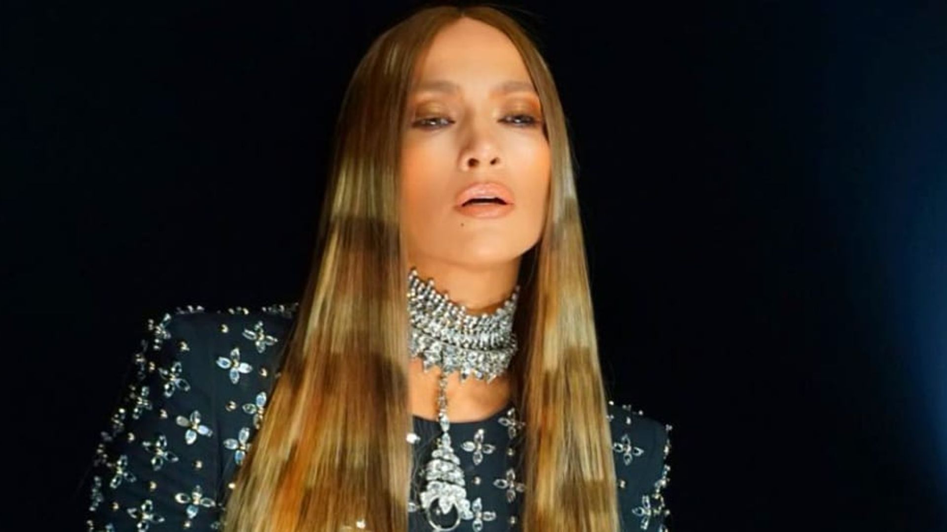 Jennifer Lopez's latest hair trend - animal print hair
