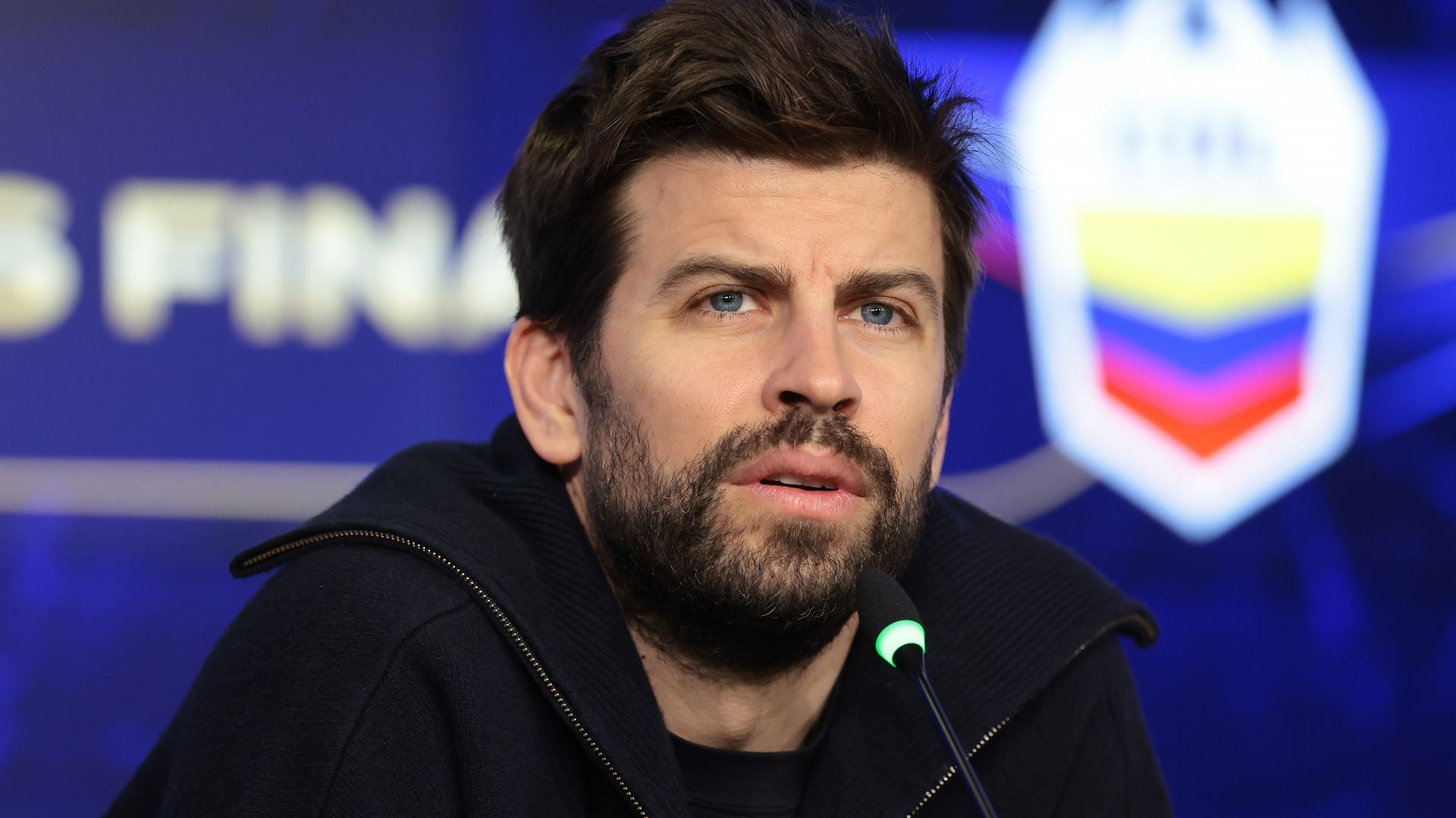 Piqué spotted with a mystery redhead in Miami—Where’s Clara Chía?