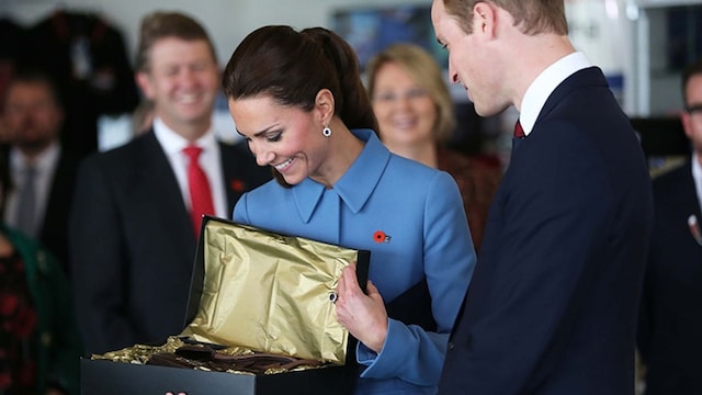 'Tis the season of giving once again, and figuring out what to gift those on your list can be quite the challenge. But don't worry, we've looked to the <a href="https://us.hellomagazine.com/tags/1/kate-middleton/"><strong>Duchess of Cambridge</strong></a> for a roundup of inspired options that fall at every price point and suit a variety of tastes.
Click through to see our regal present picks...