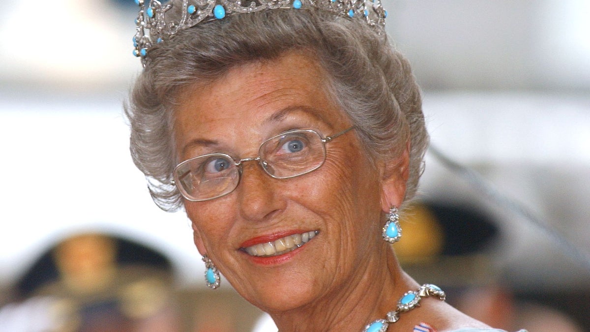 https://www.hola.com/us/horizon/landscape/1200/2d1331f81946-princess-astrid-of-norway-attends-the-wedding-of-crown-prince-haakon-of-norway-m.jpg