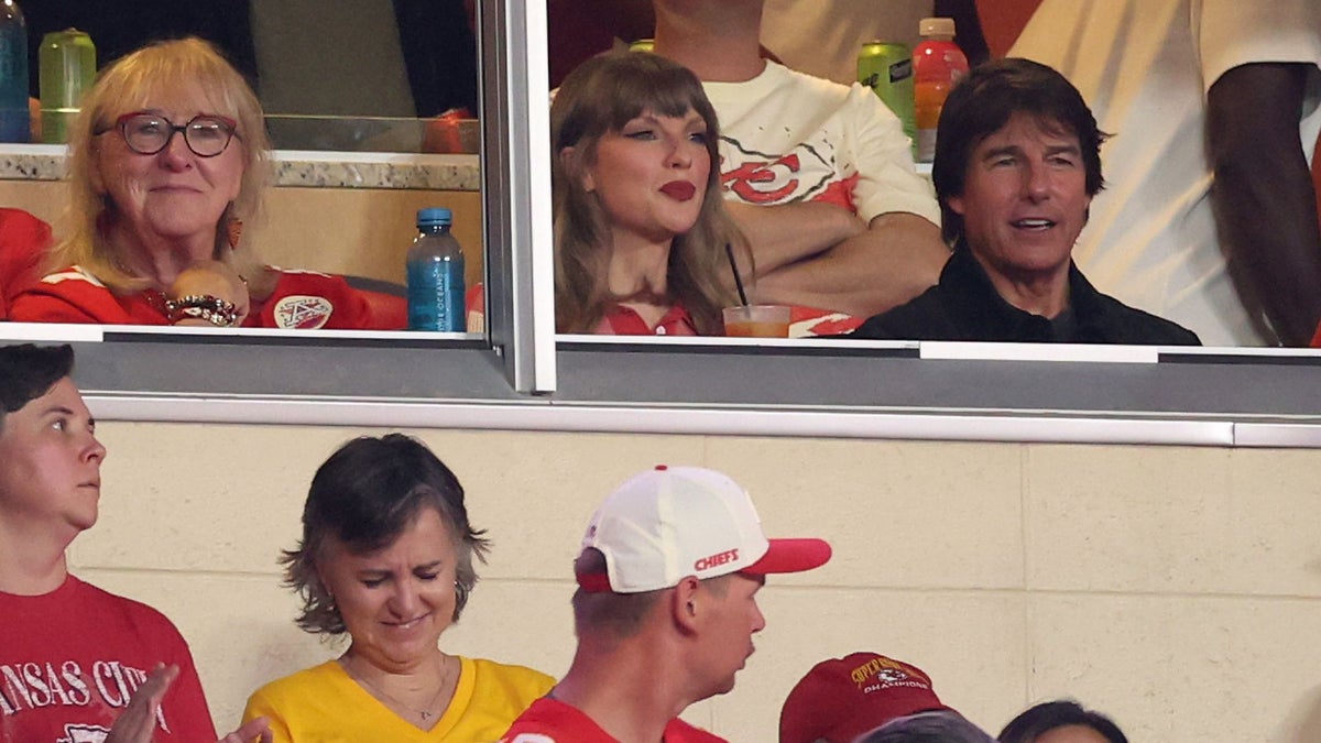 Tom Cruise said Taylor Swift was 'schooling him' on football during Chiefs game