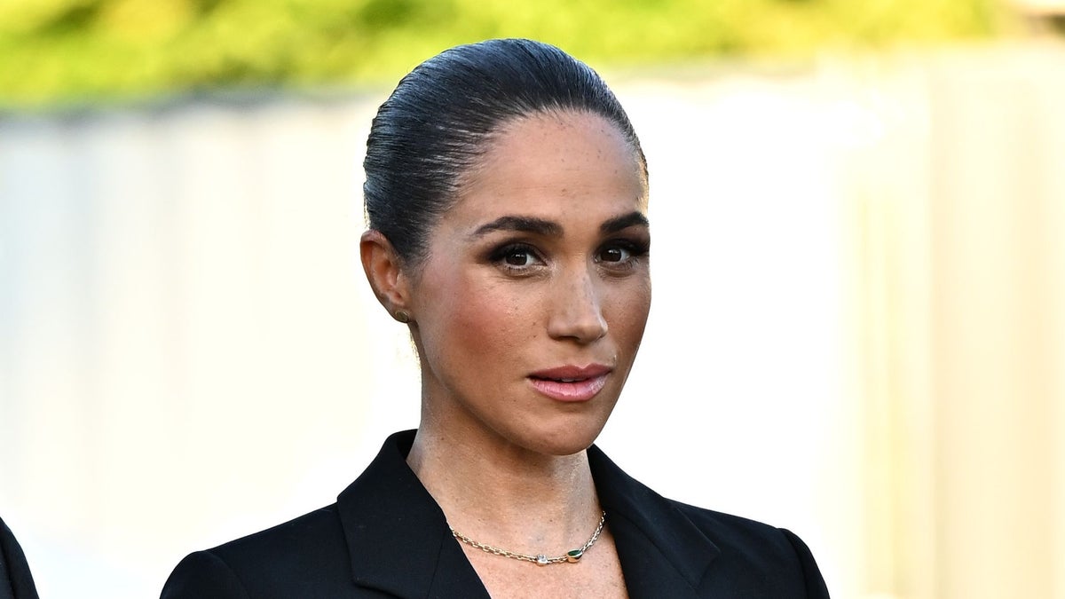 https://www.hola.com/us/horizon/landscape/1200/9012e06657a7-geneva-switzerland-who-director-general-tedros-adhanom-ghebreyesus-meghan-markle.jpg
