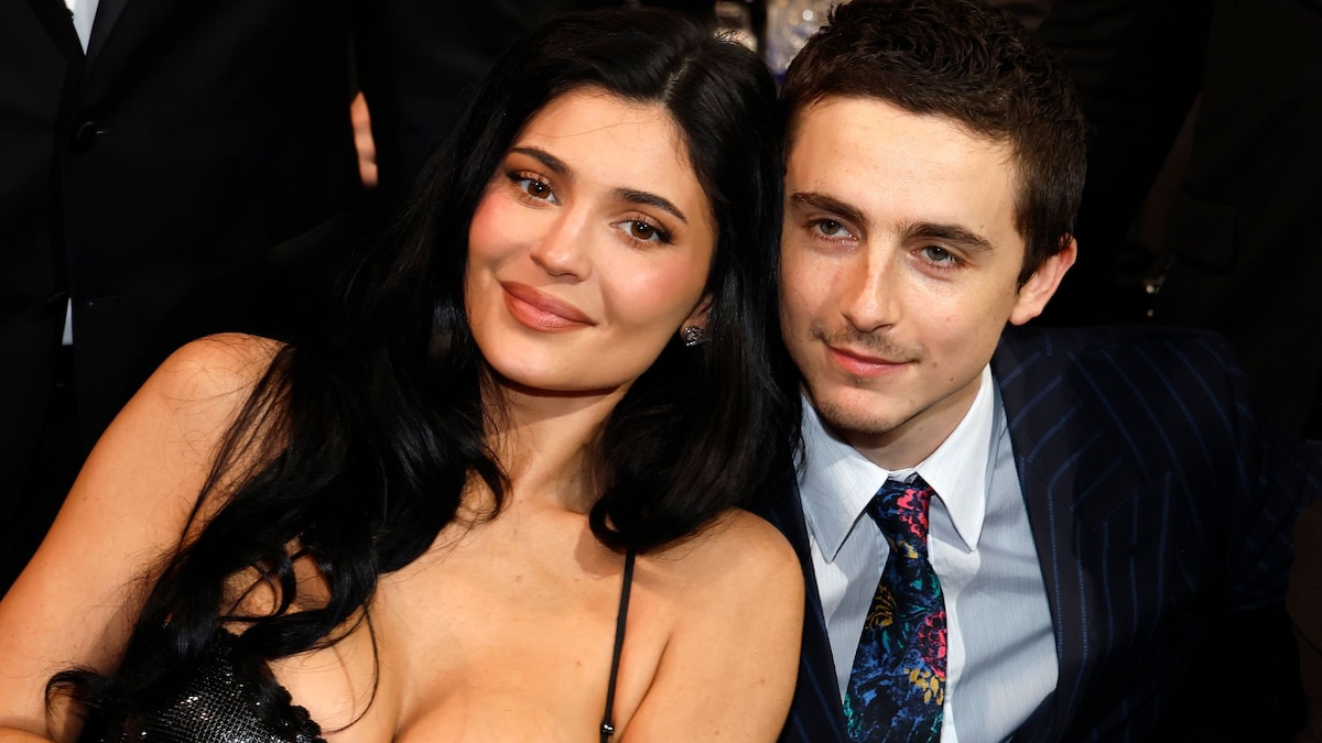 https://www.hola.com/us/horizon/landscape/12565a74d594-santa-monica-california-kylie-jenner-and-timothc3a9e-chalamet-attend-the-31st-.jpg?im=Resize=(1200)