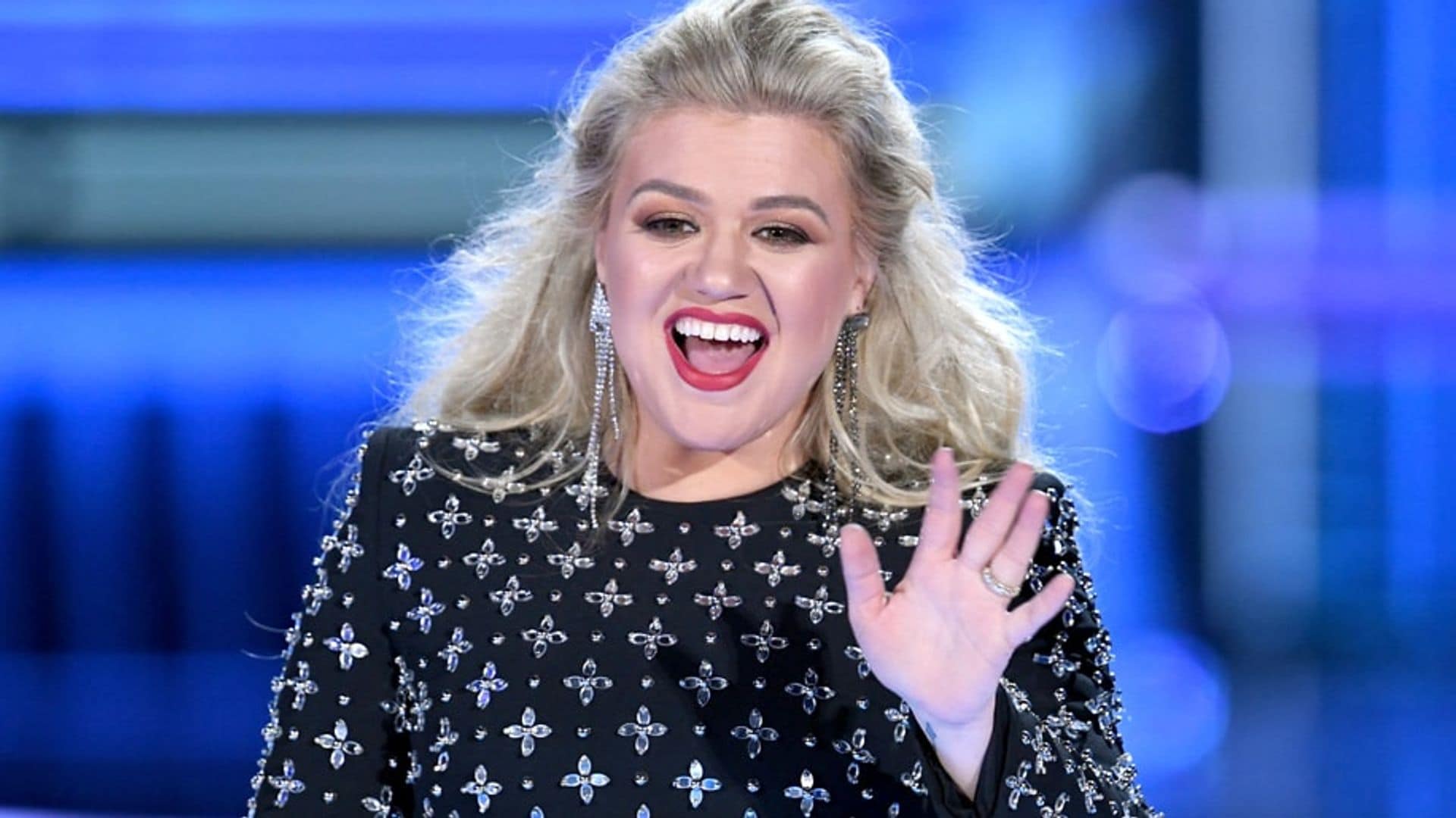 Kelly Clarkson has emergency surgery after hosting the Billboard Music Awards