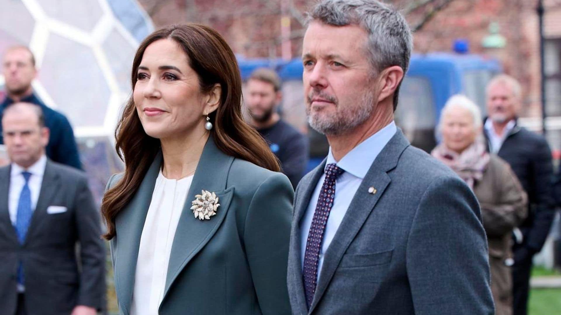 Crown Prince Frederik stars in new video online