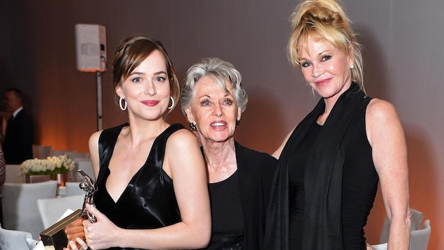 22nd Annual ELLE Women In Hollywood Awards - Roaming Inside