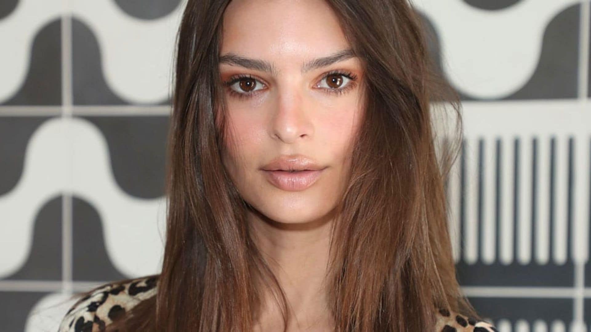 OMG! Emily Ratajkowski Is Spring Ready With Her New Pastel Pink Hair