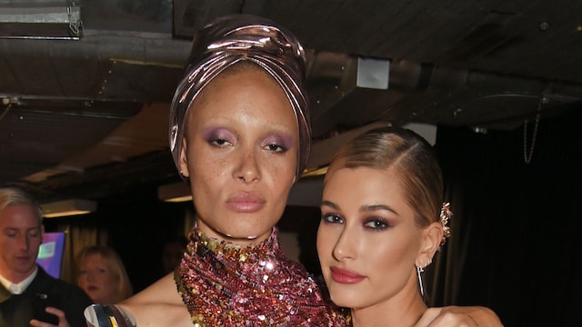 Model of the Year winner Adwoa Aboah (L) and Hailey Baldwin pose backstage at The Fashion Awards 2017 in partnership with Swarovski at Royal Albert Hall on December 4, 2017 in London, England.  (Photo by David M. Benett/Dave Benett/Getty Images)