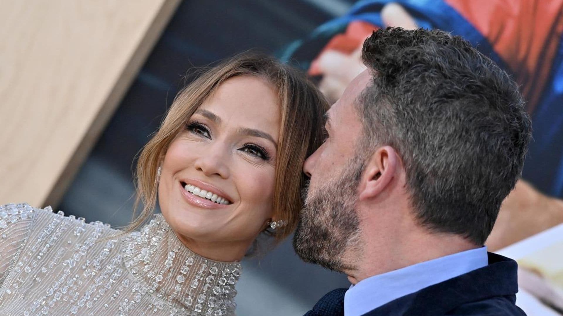Ben Affleck and Jennifer Lopez were spotted indulging in fast food