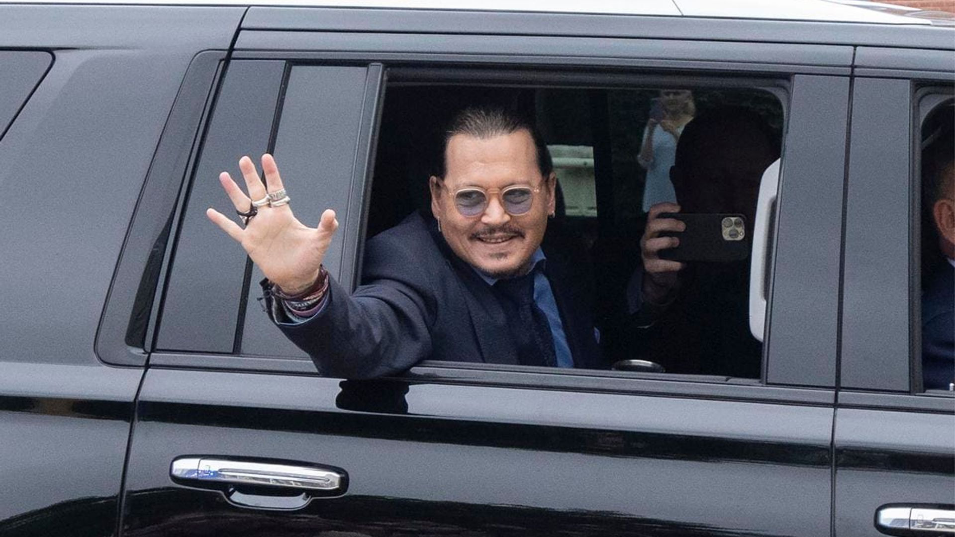 Johnny Depp joins Tiktok, thanks 4 million followers in first video