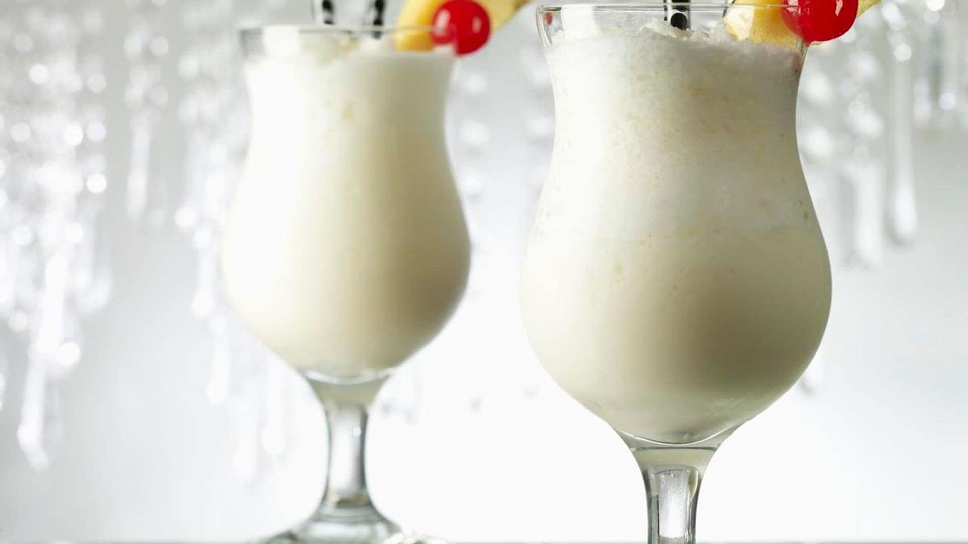 This piña colada smoothie recipe is ideal for summer