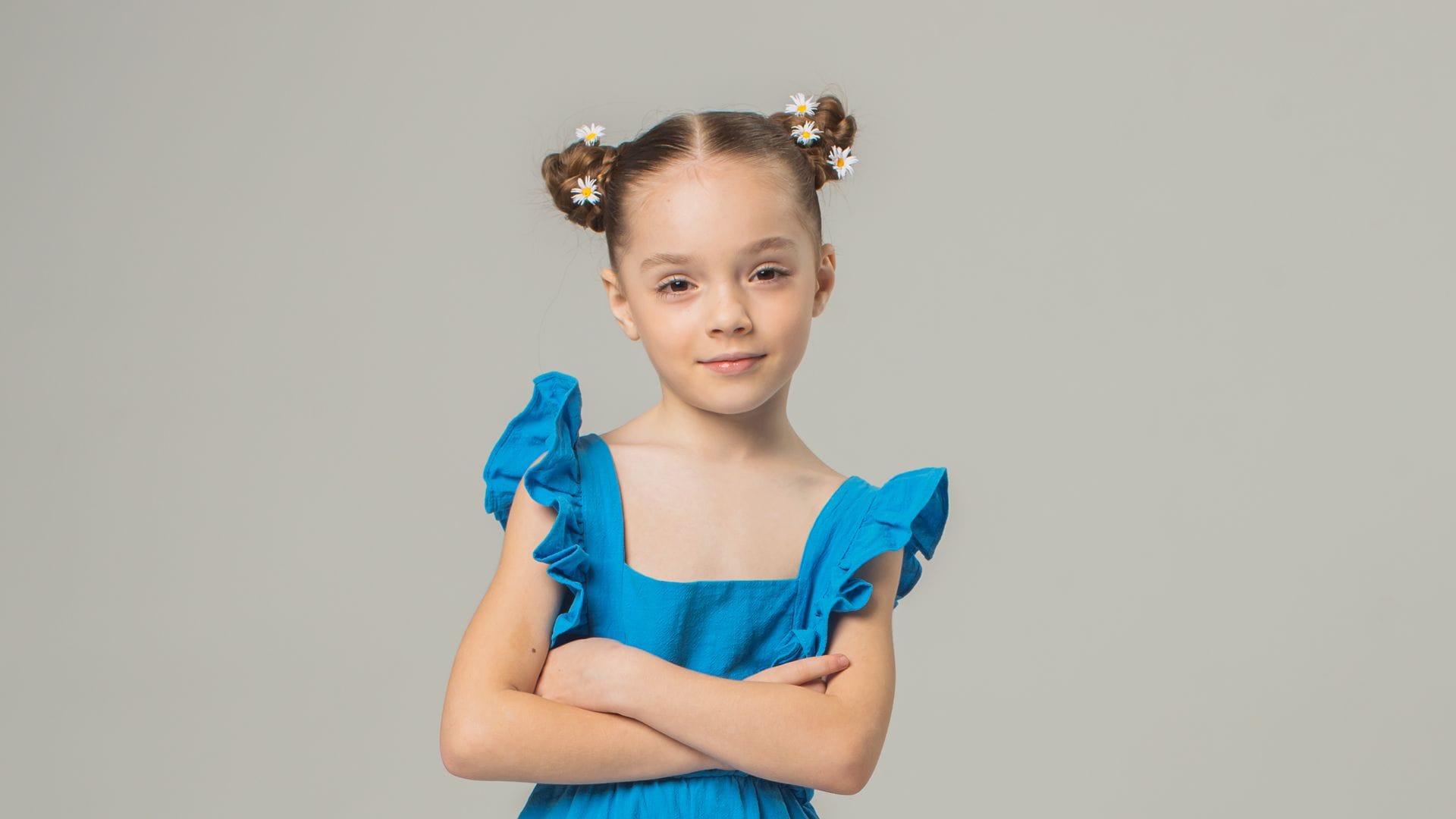 4 girl hairstyles your daughter will love: Step-by-step ideas for chic looks