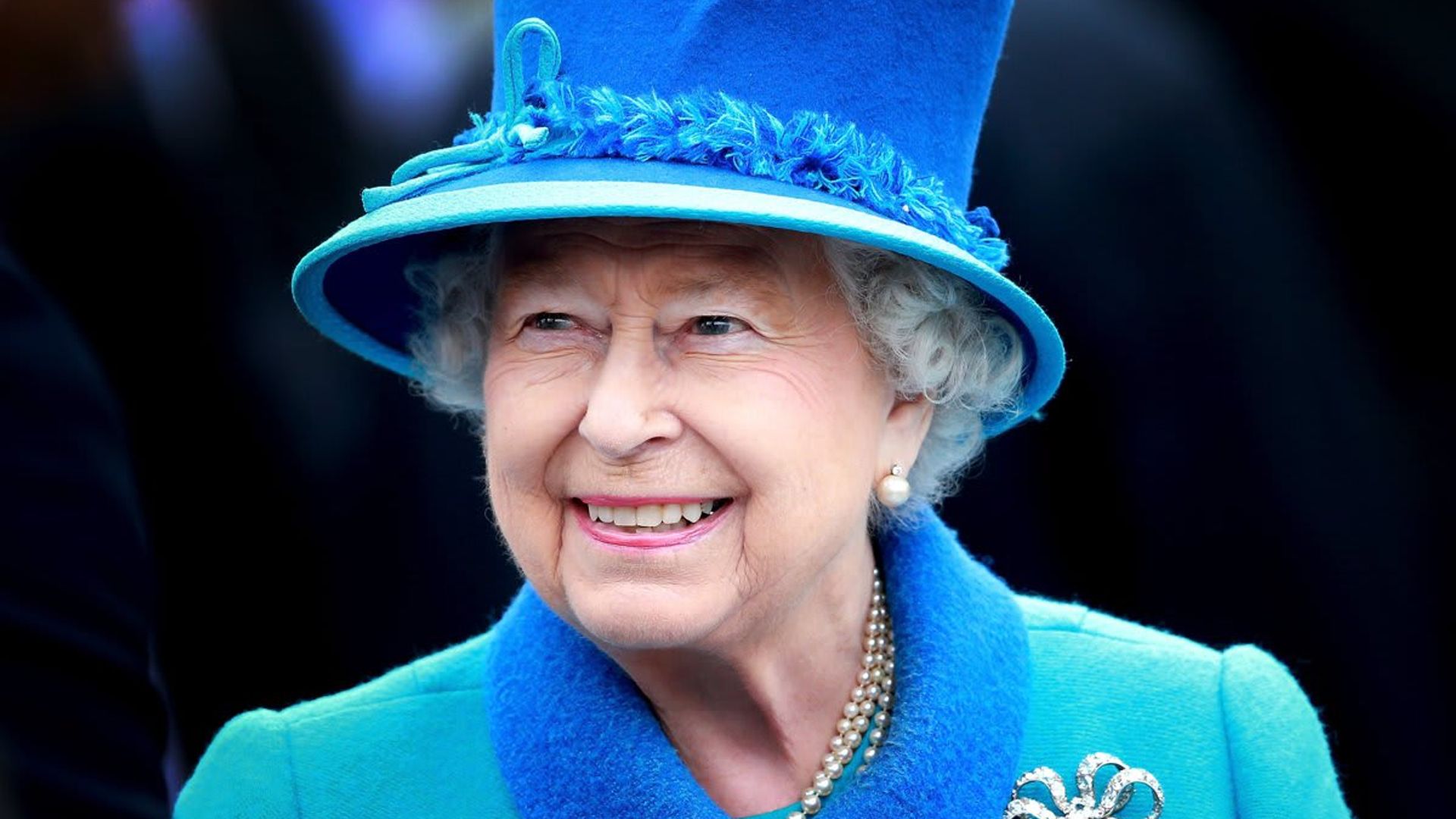 Queen Elizabeth shares hopeful New Year’s Eve message: ‘We will meet again’