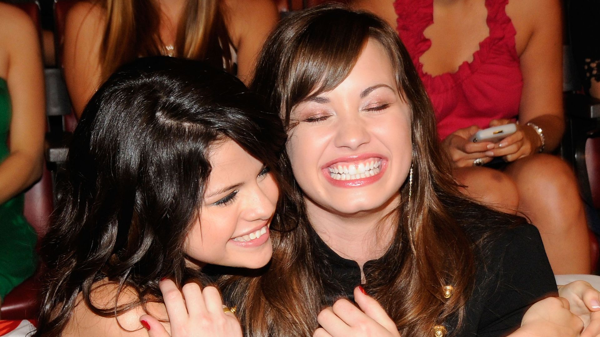 Selena Gomez and Demi Lovato at the 2008 Teen Choice Awards