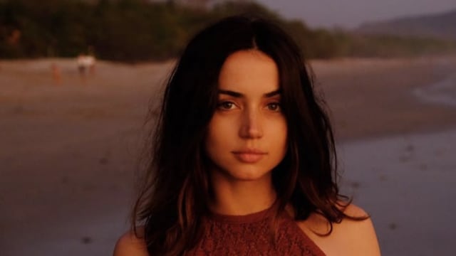 Ana de Armas beach photos