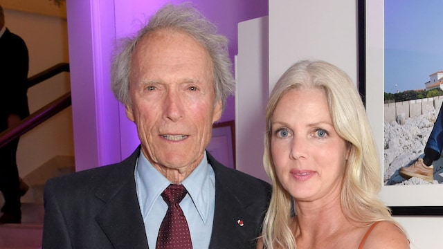 CAP D'ANTIBES, FRANCE - MAY 20:  Clint Eastwood (L) and Christina Sandera attend the Vanity Fair and Chopard Party celebrating the Cannes Film Festival at Hotel du Cap-Eden-Roc on May 20, 2017 in Cap d'Antibes, France.  (Photo by David M Benett/Dave Benett / Getty Images for Vanity Fair) 