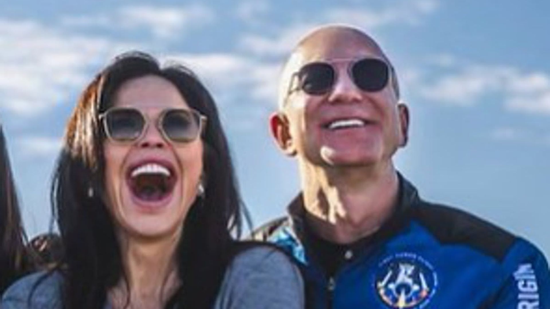 Lauren Sanchez supports her billionaire boo Jeff Bezos