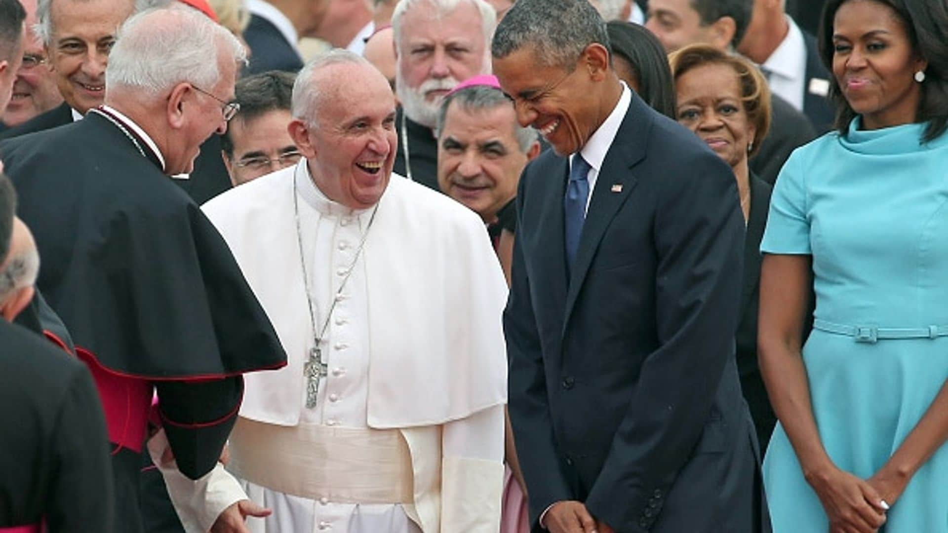 President Obama and his family greet Pope Francis as he arrives in the U.S.