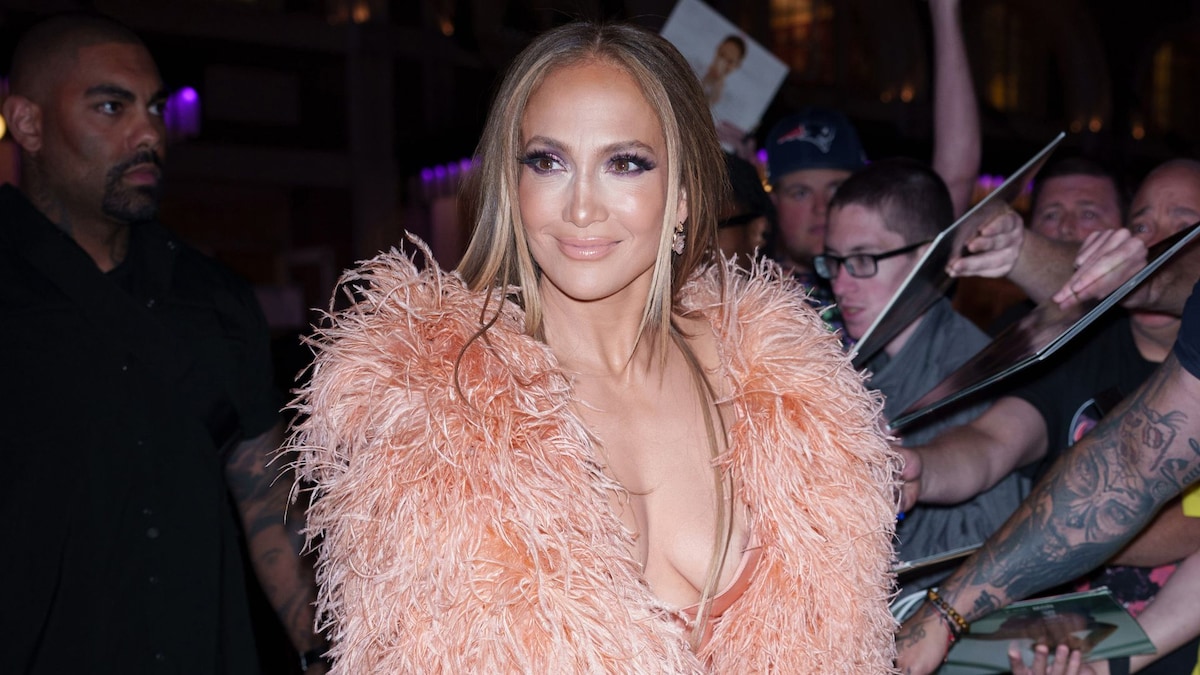 Jennifer Lopez is back in the spotlight with two stunning looks after facial injury