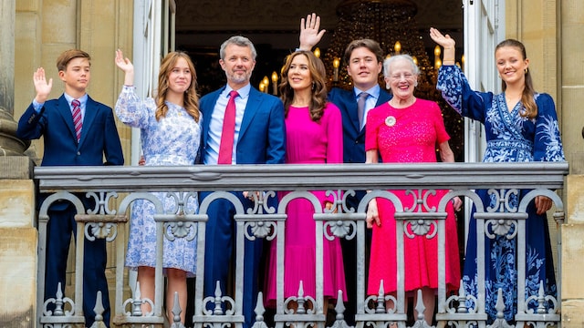 King Frederik, Queen Mary, Crown Prince Christian, Princess Isabella, Prince Vincent, Princess Josephine and Queen Margrethe during the 56th birthday celebrations of the Danish King at Amalienborg on the balcony of Frederik VIII's Palace in Copenhagen. (Photo by DPPA/Sipa USA)