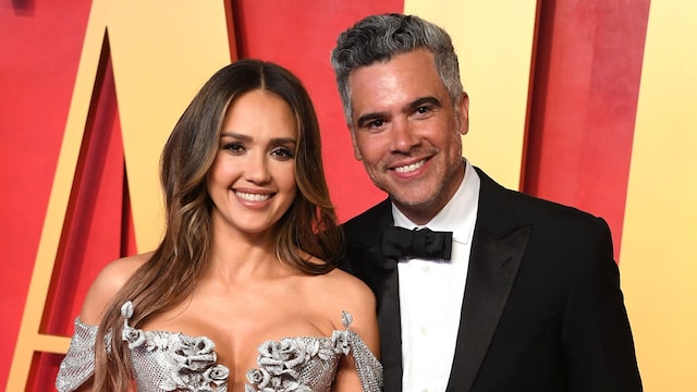 Jessica Alba praises Cash Warren amid ongoing divorce